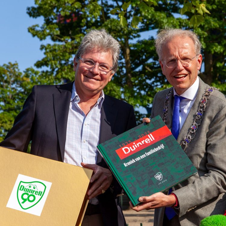 Duinrell Kroniek van een familiebedrijf uitreiking