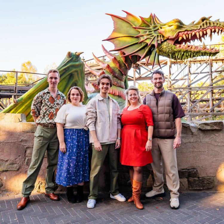 Efteling vertelt Joris en de Draak Cast